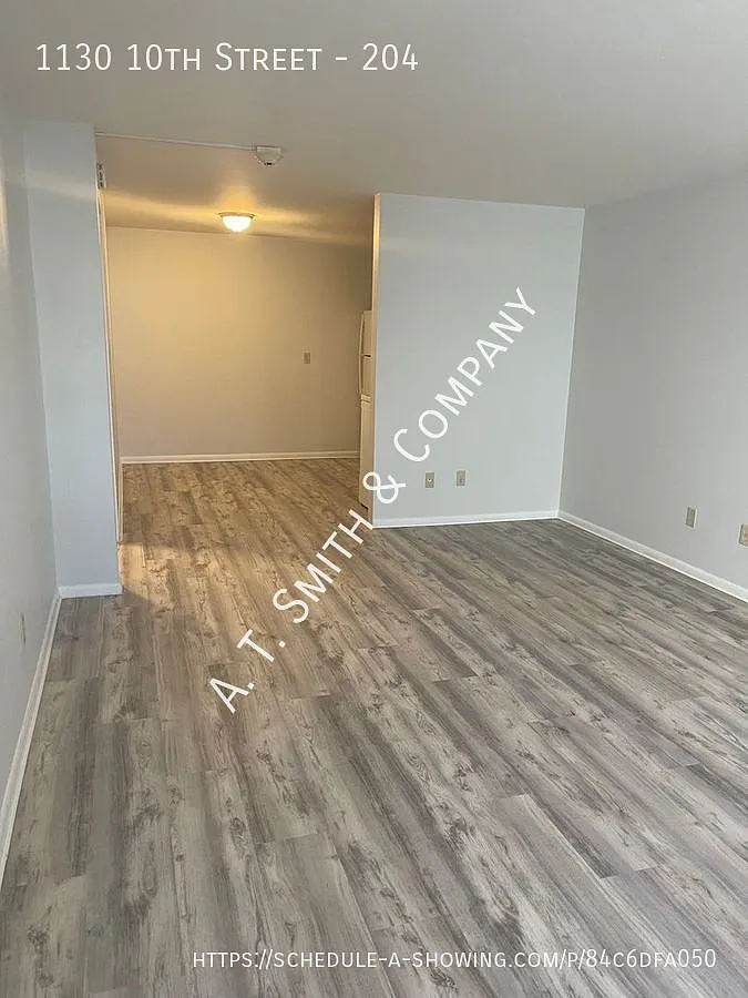1 Bedroom in Great Golden Location! — Photo 2