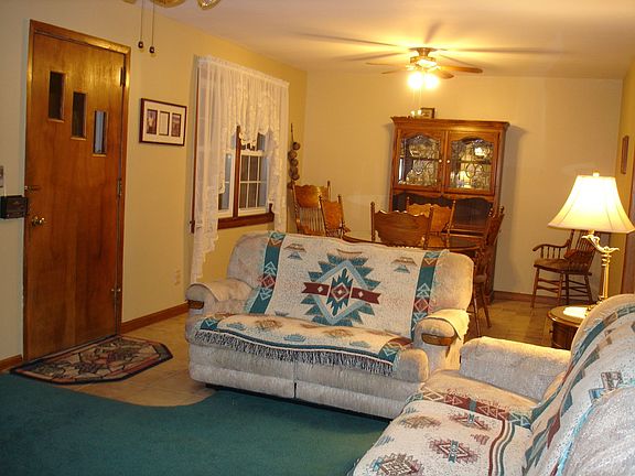 LIVING/DINING ROOM COMBO