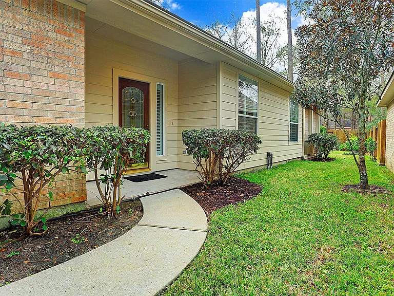 27 N Country Gate Cir — Photo 2