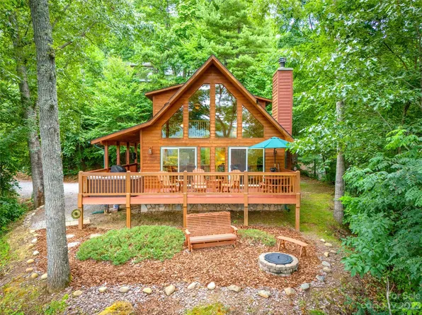 195 Saddle Dr, Maggie Valley, NC 28751