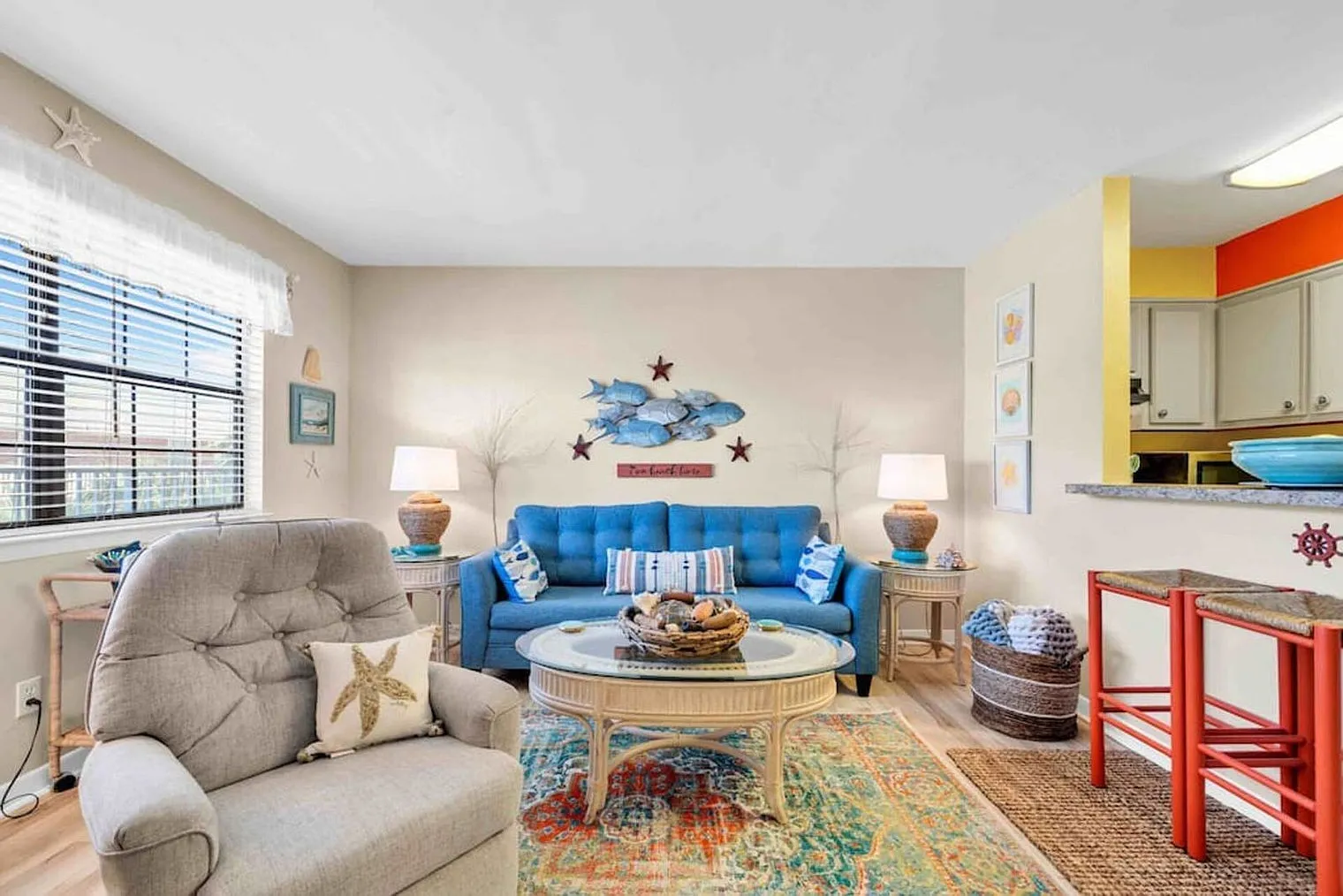 1 bed, 1.0 bath, 3196 sqft, $1,825 — Photo 2
