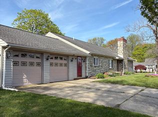 3 Philyet Dr, East Windsor, NJ 08520