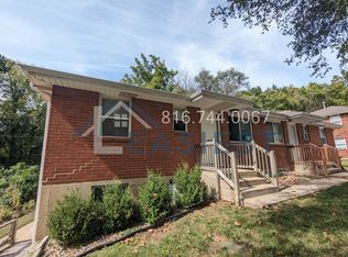 4832 NW Homestead Rd, Riverside, MO 64150