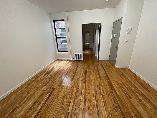 3rd image of 30-07 42nd St #2L