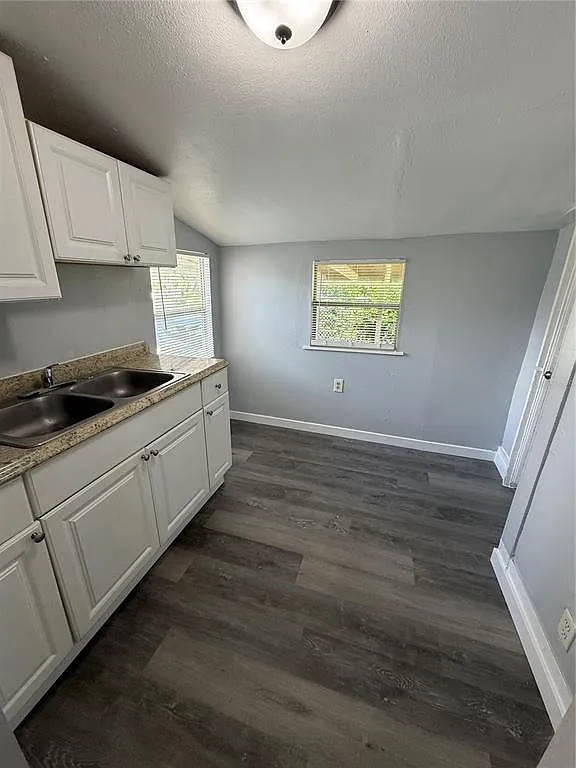 2 bed, 1.0 bath, 728 sqft, $1,175 — Photo 3