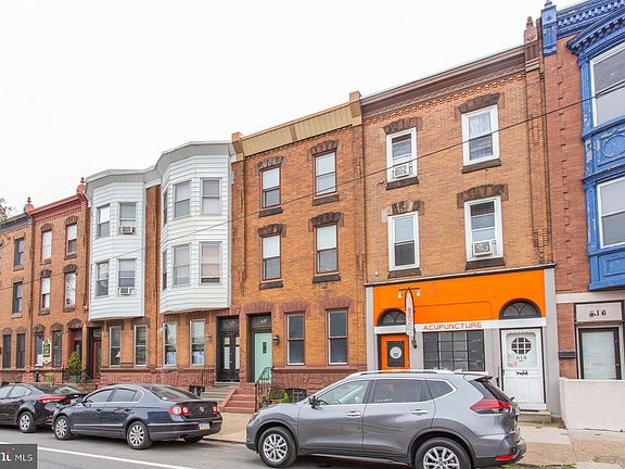 3rd image of 620 E Girard Ave