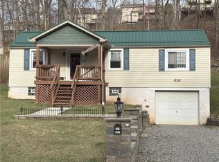 121 Wallace Dr, Monroeville, PA 15146