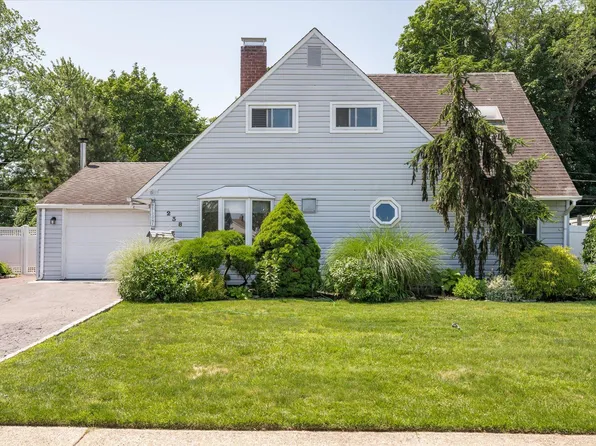 238 Willowood Drive, Wantagh, NY 11793