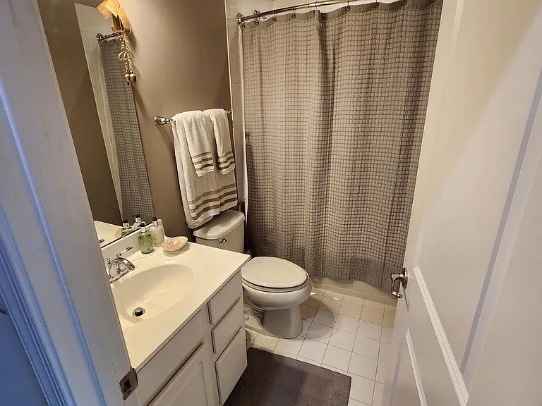 4517 Foster Ave — Photo 16