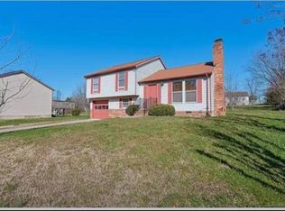 1912 Winsted Ct, Charlotte, NC 28262