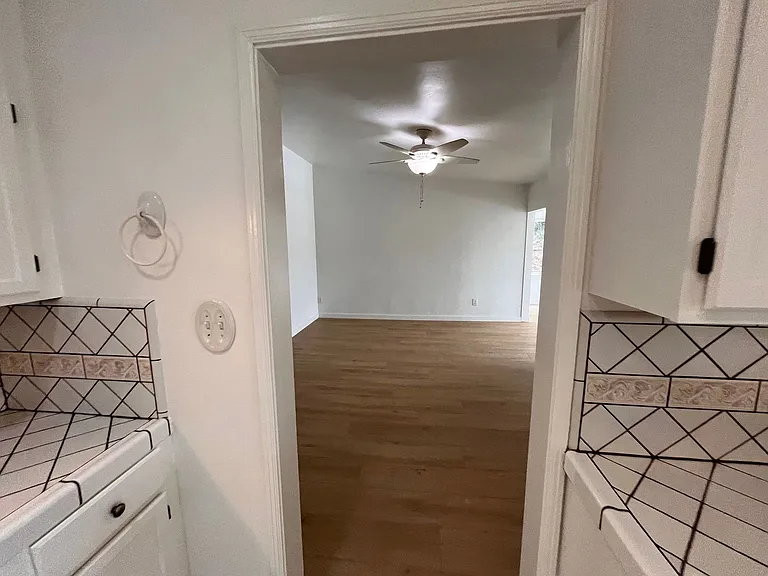 1560 Galveston St — Photo 32
