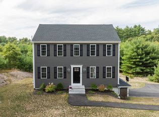 52 Center St, Carver, MA 02330
