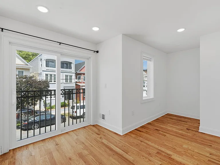 14 W 49th St #1 — Photo 16