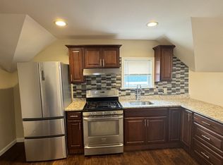 113 Bowdoin St FLOOR 3, Providence, RI 02909