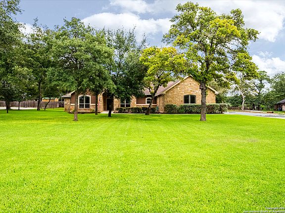 3rd image of 339 ROSE MEADOW DR