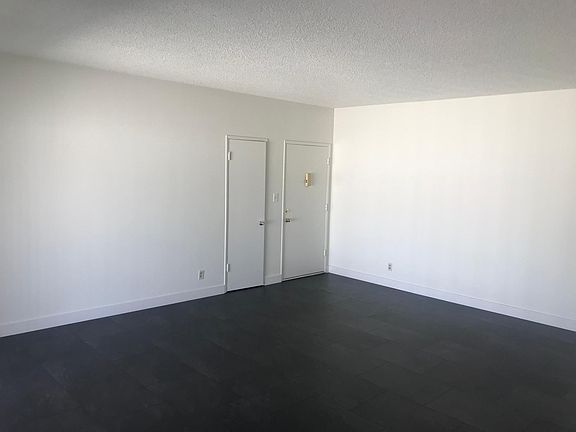 4th image of 405 E Elk Ave APT 11