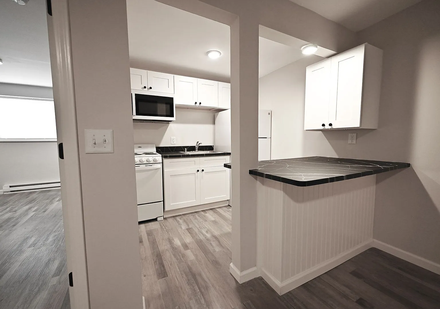 227 Hillside Circle — Photo 4