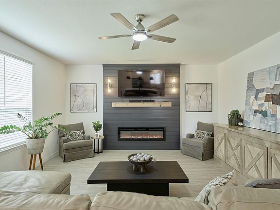 3rd image of 120 Chestnut Gate Dr