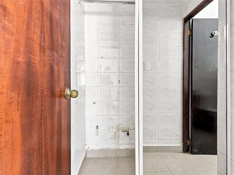 413 Edificio Gaither Plz #3A — Photo 6