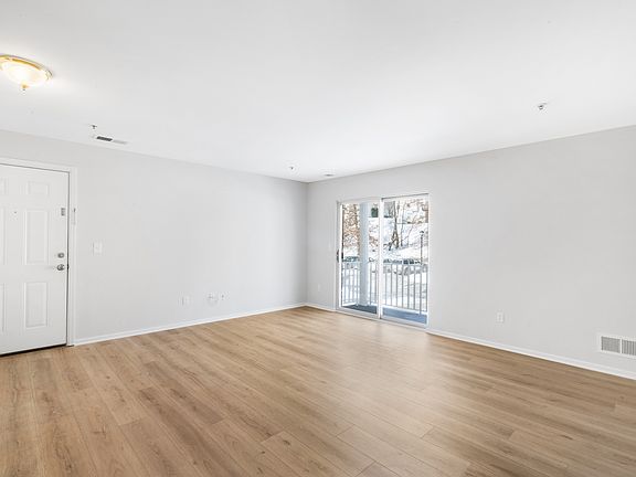 2nd image of 716 Tallwood Ln
