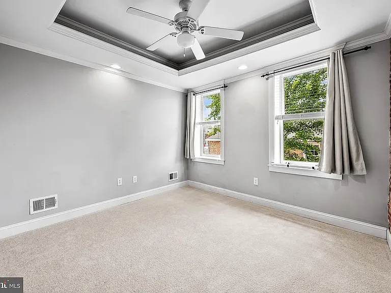 1011 Patapsco St — Photo 16