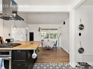 11320 Alethea Dr, Sunland, CA 91040