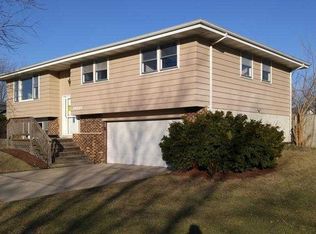 9809 Arthur Pl, Crown Point, IN 46307