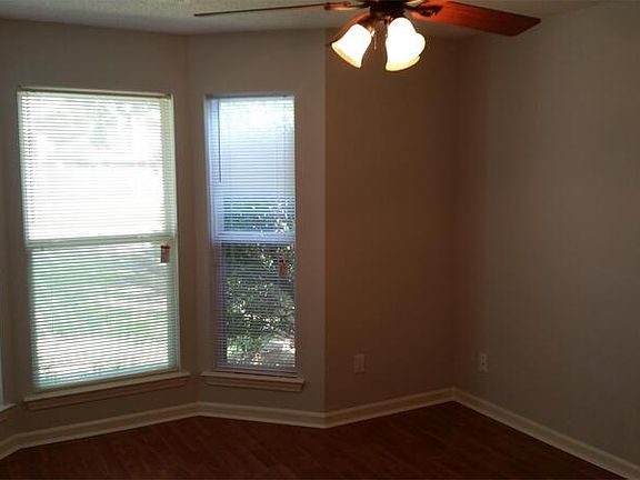 4th image of 2693 Green Hollow Ln