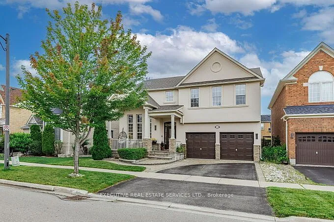 1129 Meighen Way N — Photo 1