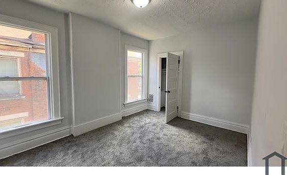5th image of 1186 E Livingston Ave #1186