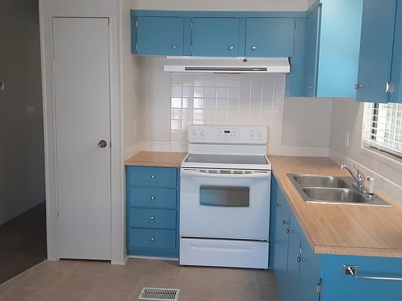3rd image of 6417 Lakewood Dr #792