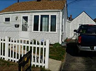 21 Midwood St, Cranston, RI 02910