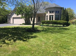 1 Copperfield Dr, Hawthorn Woods, IL 60047