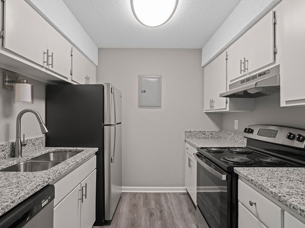 1136 W College St #300C