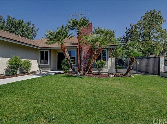 4th image of 10366 Alta Loma Dr