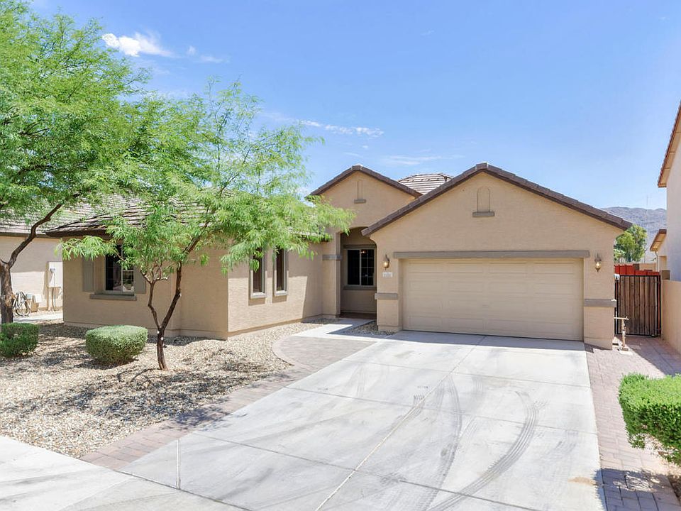 2nd image of 2135 W Desert Ln