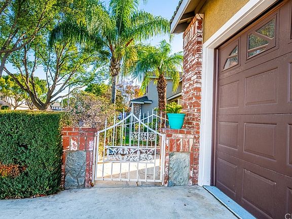4th image of 3244 Stallion St
