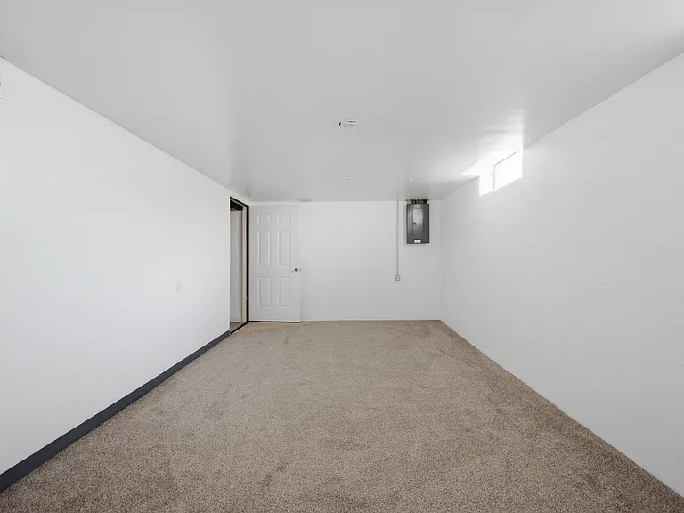5375 Mayfair St — Photo 22