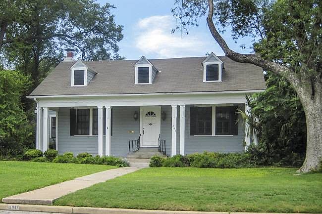 1st image of 301 Albany St