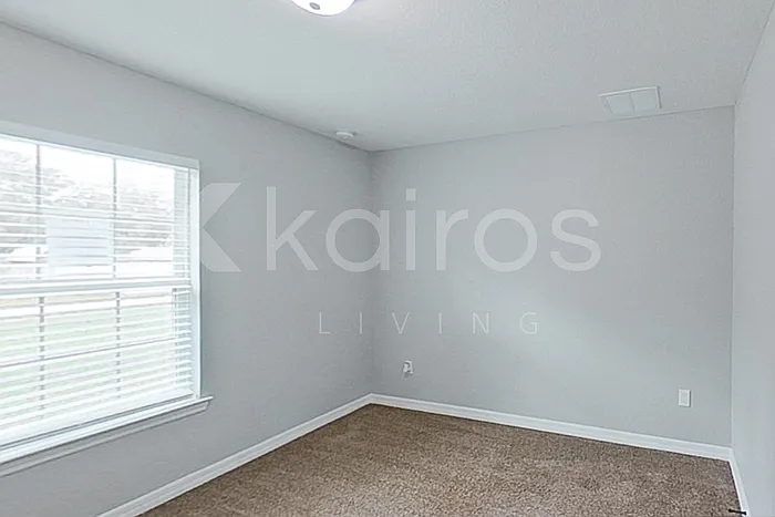 5623 NW 55th Ave — Photo 15