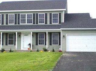 34 Francis Dr, Wynantskill, NY 12198