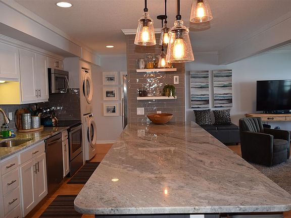 5th image of 307 Michigan Ave APT 20