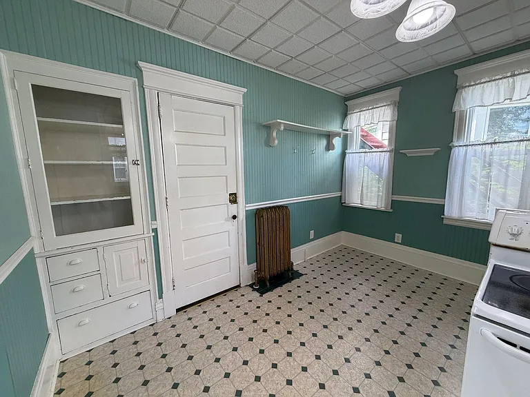 1128 Hammond Ave #1 — Photo 24