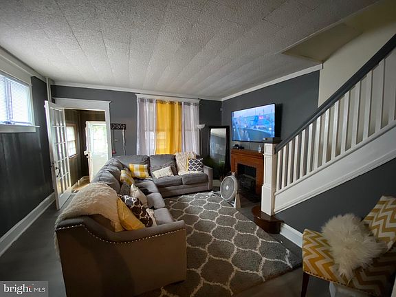 3rd image of 4400 Unruh Ave