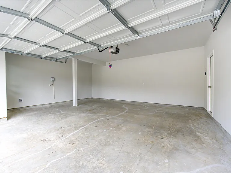 3706 Windswept Dr — Photo 36