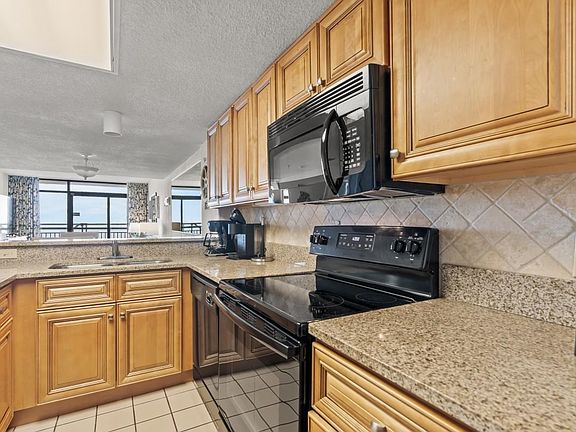 5th image of 4800 S Ocean Blvd. #404