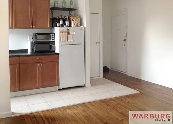 Rented by Warburg | media 31