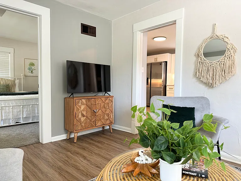 2468 N Wauwatosa Ave — Photo 14