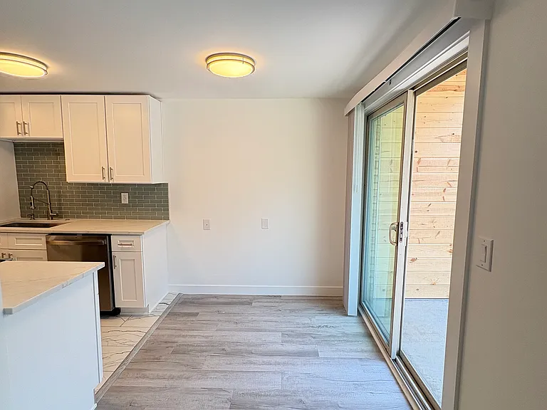 2345 Minor Ave E #3 — Photo 16
