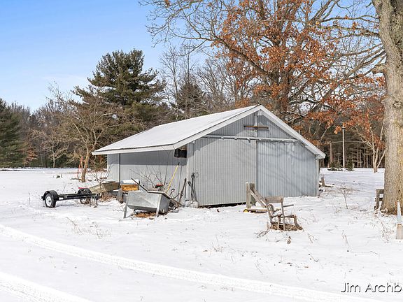 5th image of 1591 Fruitvale Rd